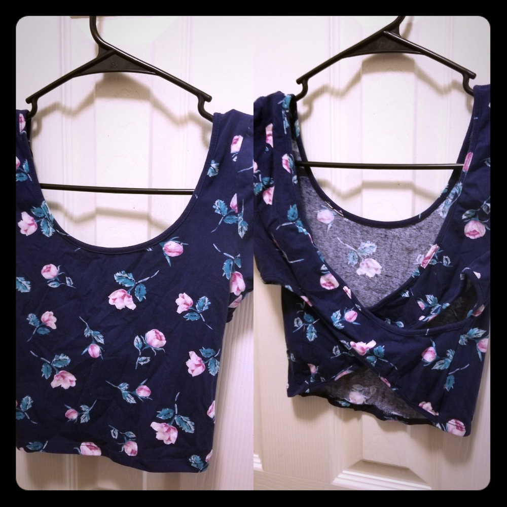 Forever 21 floral criss cross back crop top